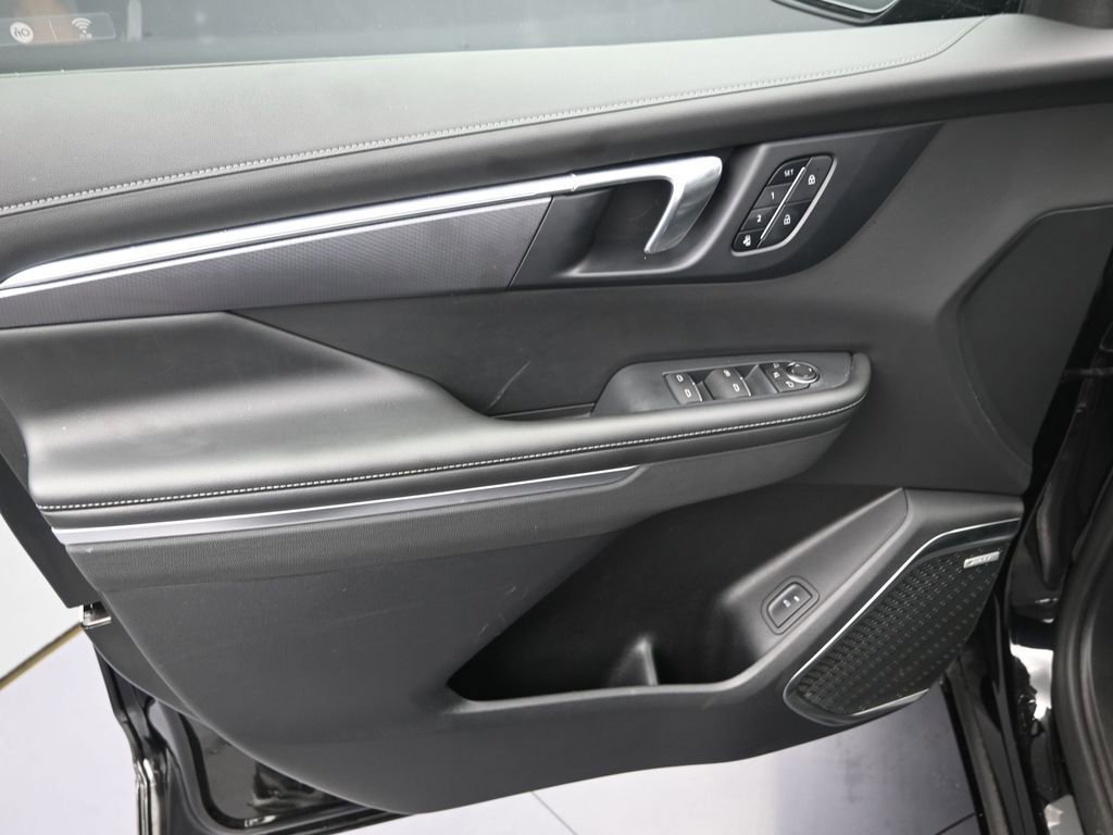 Used 2025 Buick Enclave Sport Touring w/ Power Package image 14