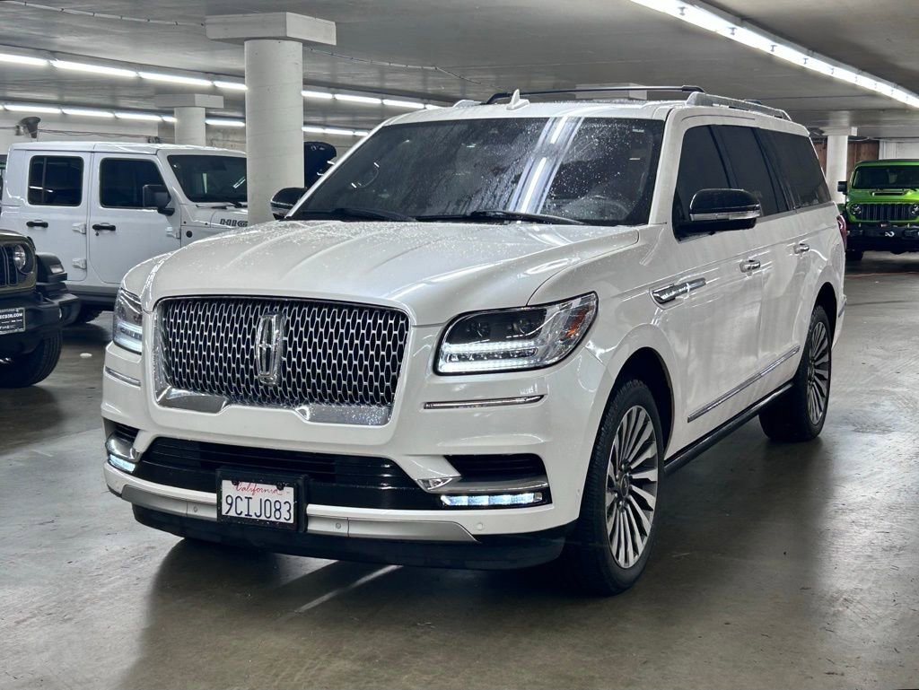 Used 2019 Lincoln Navigator L Reserve image 3