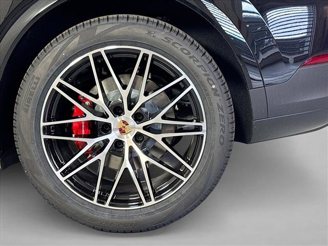 New 2026 Porsche Cayenne S AWD/4WD image 24