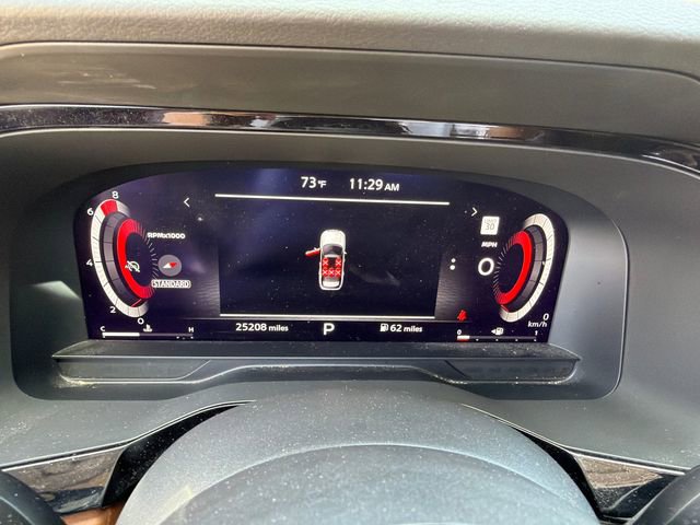 Used 2023 Nissan Pathfinder Platinum image 28