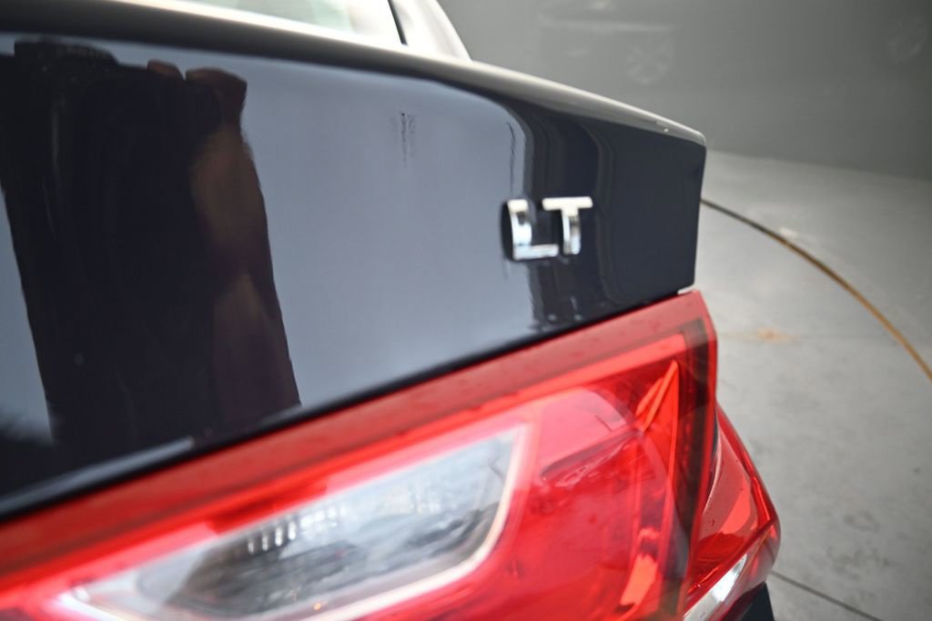 Used 2025 Chevrolet Malibu LT FWD image 19