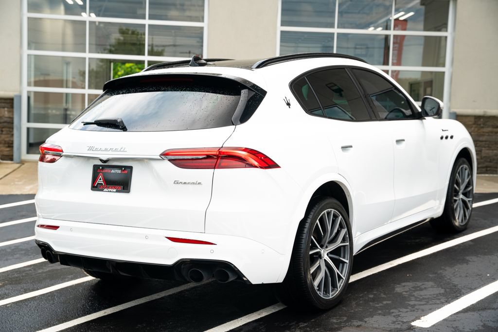 Used 2023 Maserati Grecale Modena AWD/4WD image 11