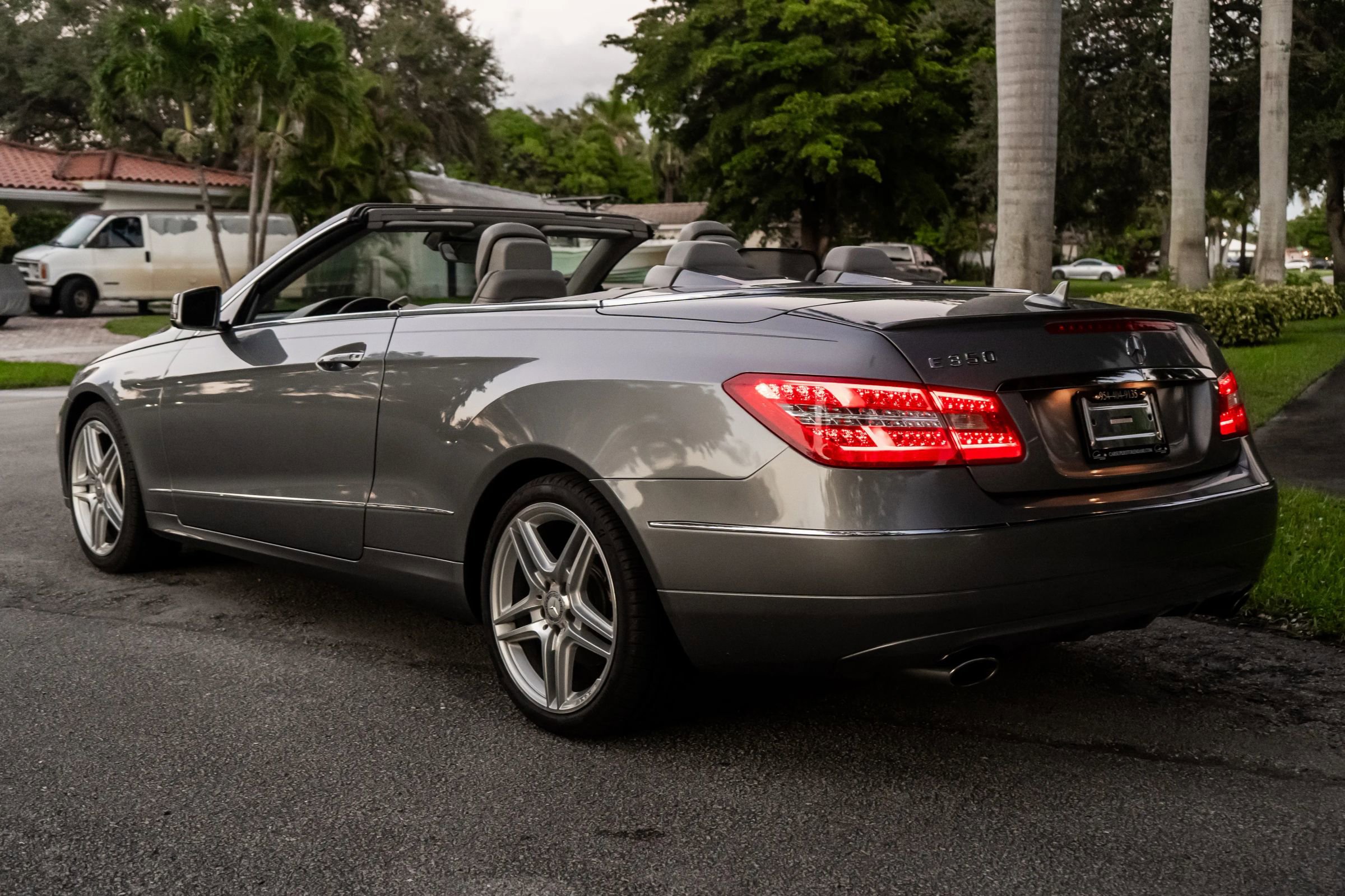 Used 2011 Mercedes-Benz E 350 Cabriolet w/ Premium 2 Pkg image 33