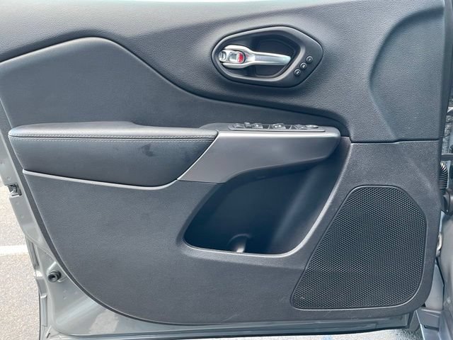 Used 2020 Jeep Cherokee Limited AWD/4WD image 9