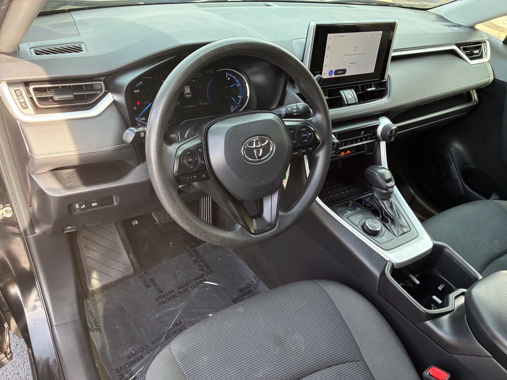 Used 2023 Toyota RAV4 LE AWD/4WD image 10