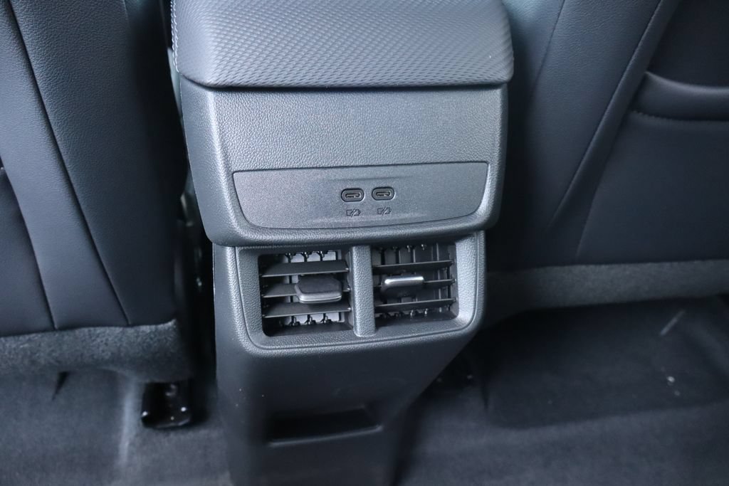 New 2026 Chevrolet Equinox LT w/ Convenience Package II FWD image 20