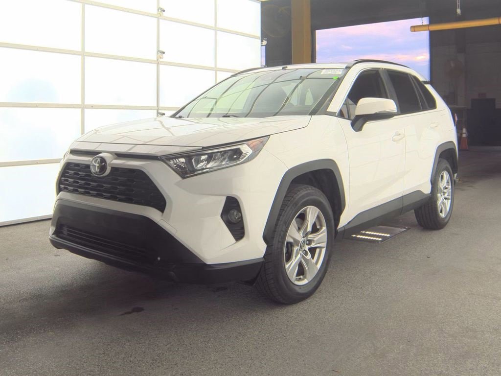 Used 2019 Toyota RAV4 XLE w/ Convenience Package image 1