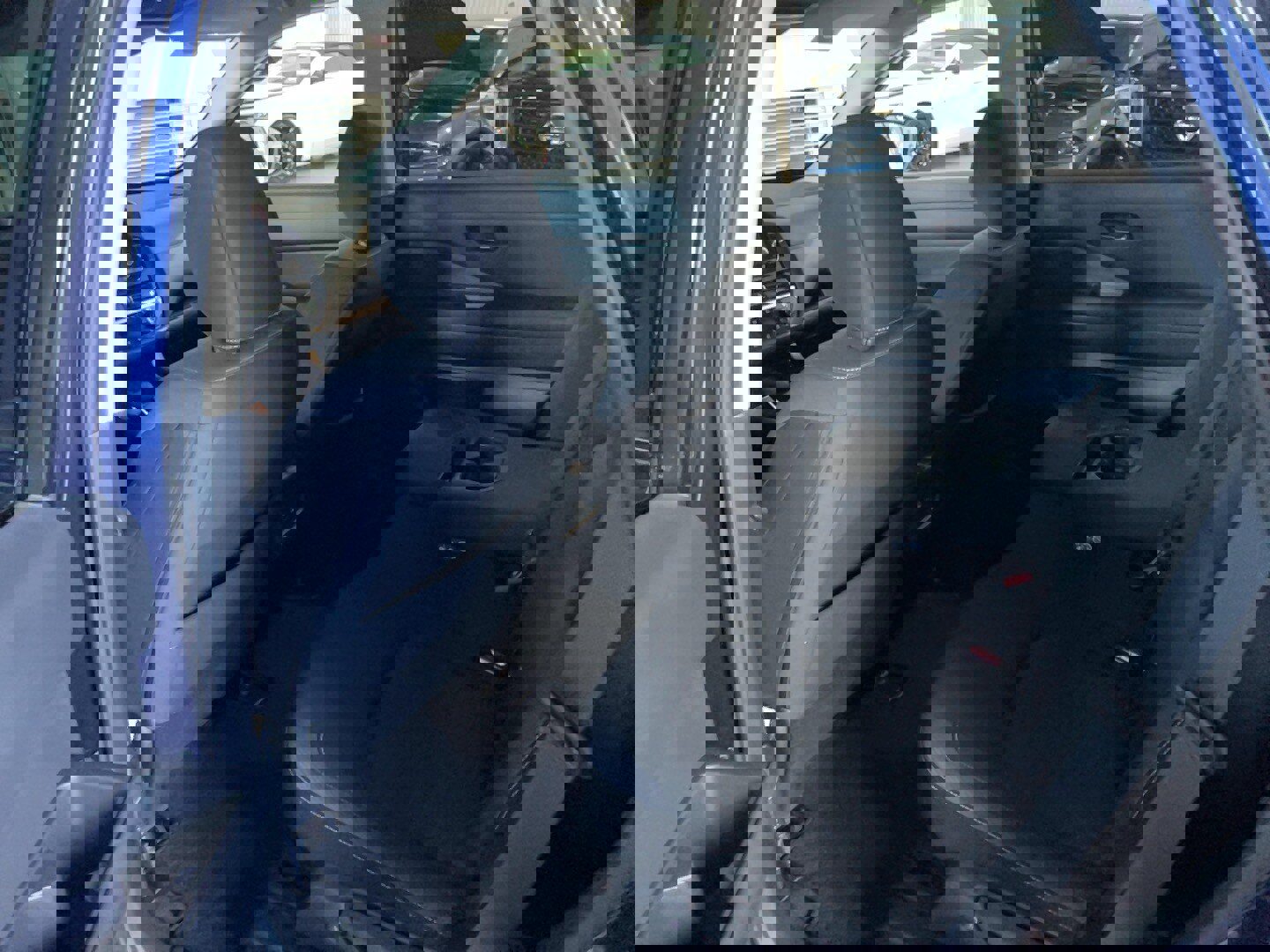 Used 2023 Nissan Pathfinder SV AWD/4WD image 21