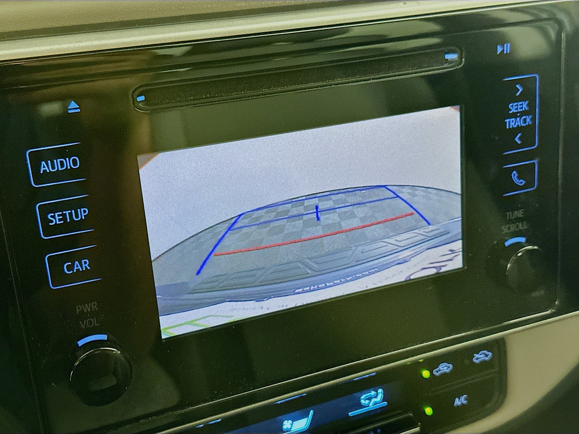 Used 2019 Toyota Corolla LE w/ Carpet Mat Package (TMS) FWD image 21