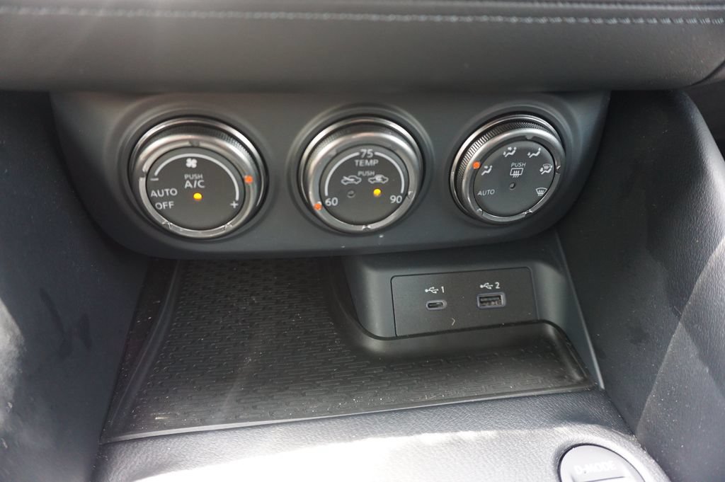 Used 2025 Nissan Z Performance w/ Floor Mat Package RWD image 11