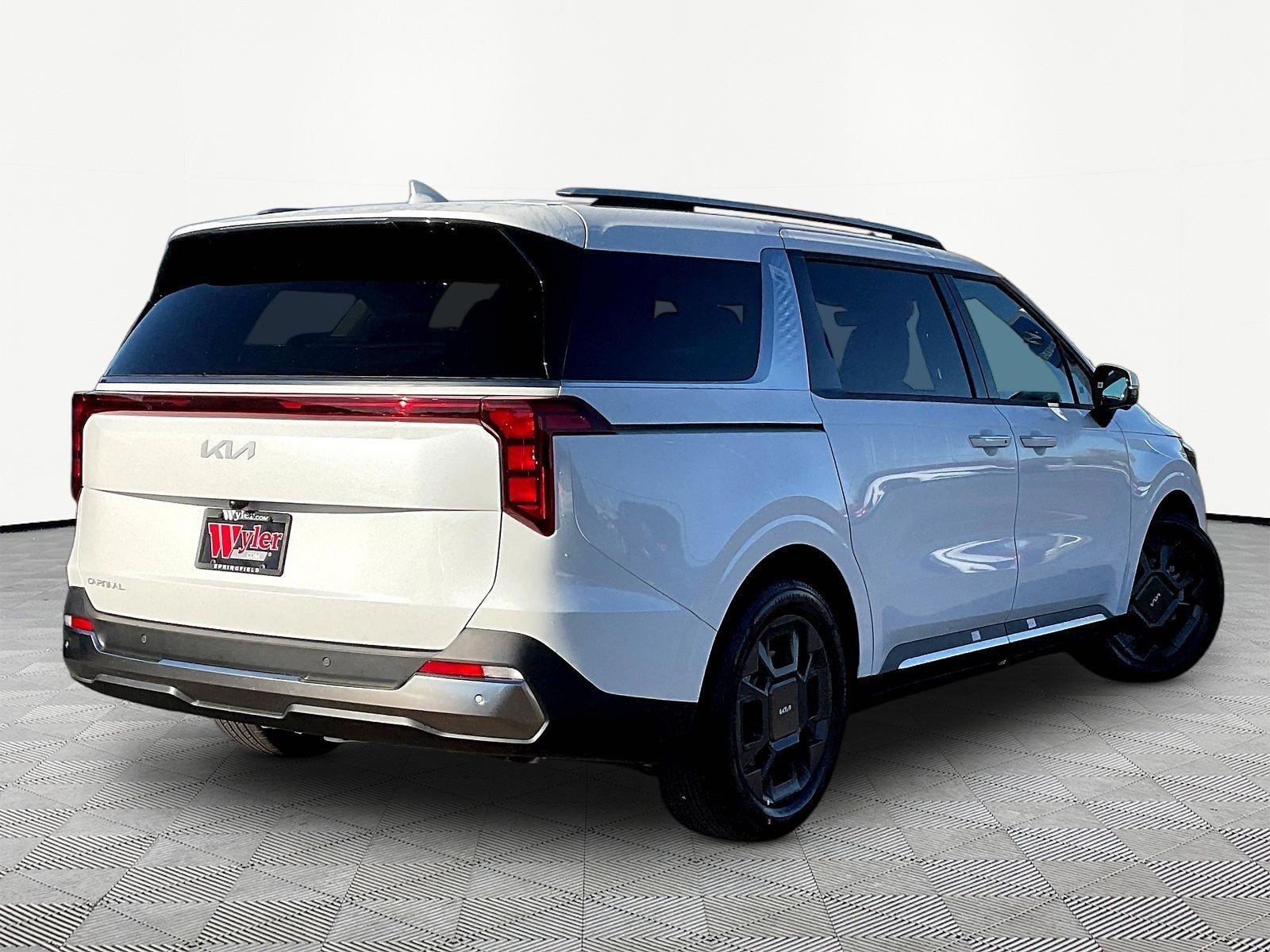 New 2027 Kia Carnival SX FWD image 7