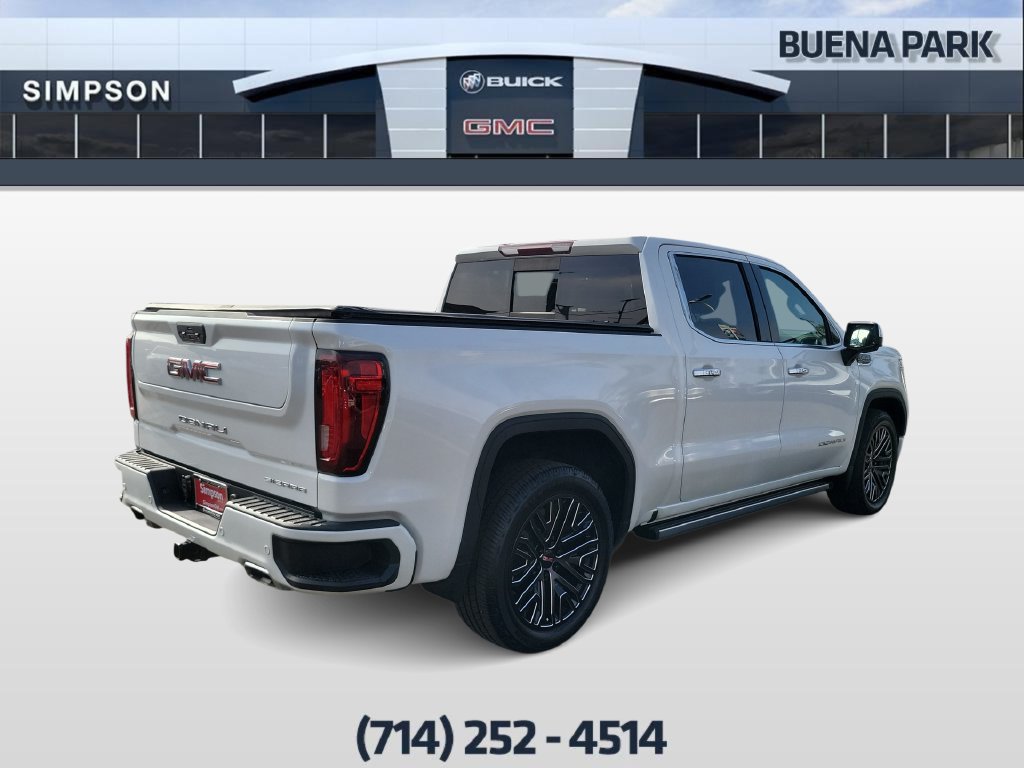 Used 2022 GMC Sierra 1500 Denali w/ Denali Premium Package AWD/4WD image 8