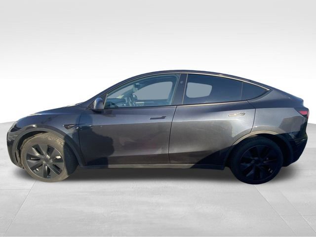 Used 2025 Tesla Model Y Long Range image 4