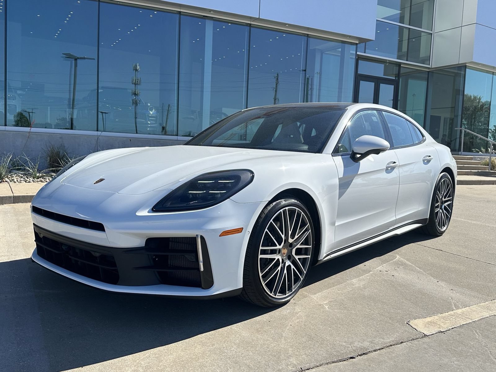 New 2026 Porsche Panamera 4 AWD/4WD image 1