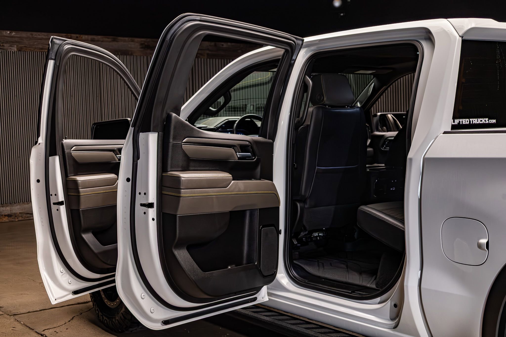 Used 2022 Chevrolet Silverado 1500 ZR2 w/ Technology Package image 29