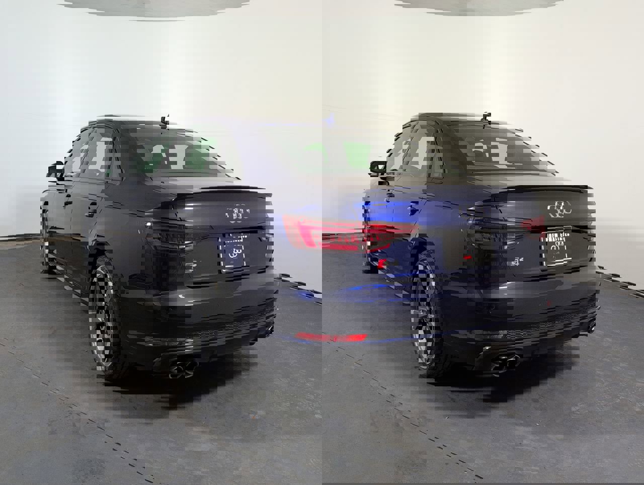 Used 2019 Audi S4 Premium Plus w/ Premium Plus Package image 31