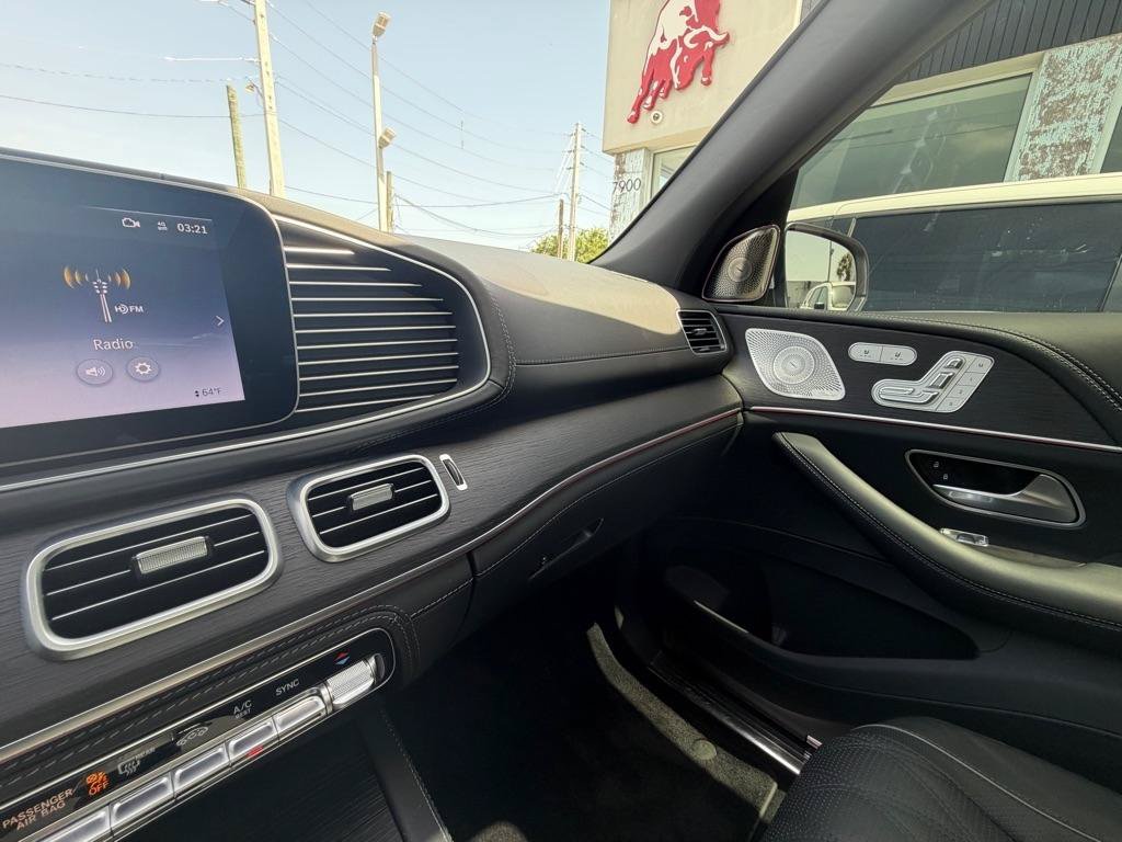 Used 2024 Mercedes-Benz Maybach GLS 600 4MATIC image 40