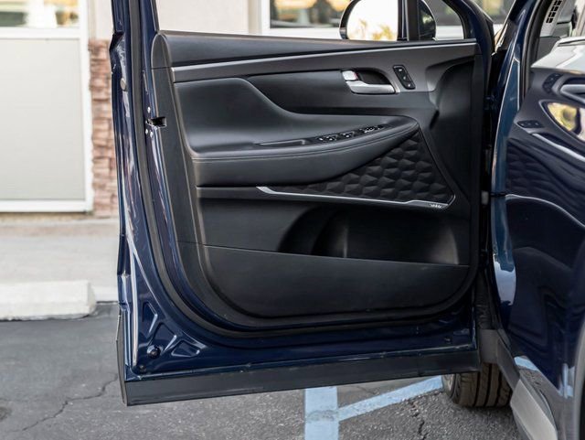 Used 2019 Hyundai Santa Fe FWD image 11