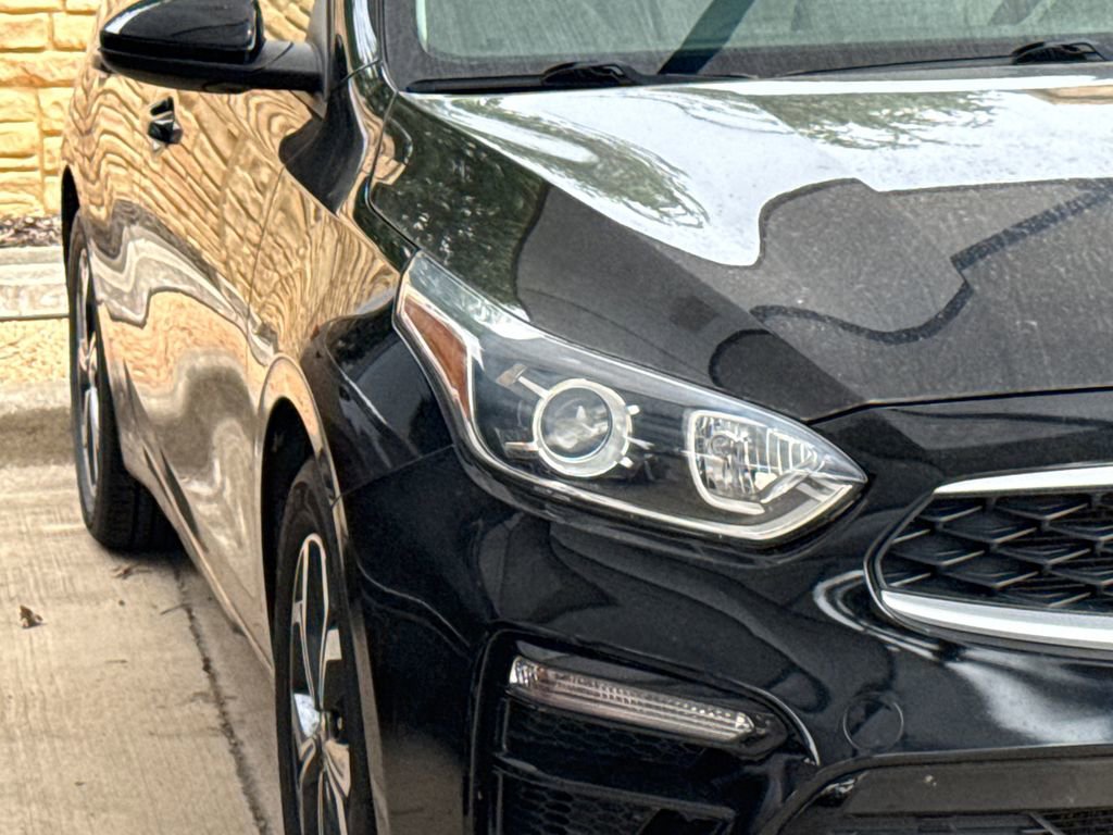 Used 2019 Kia Forte LXS FWD image 4