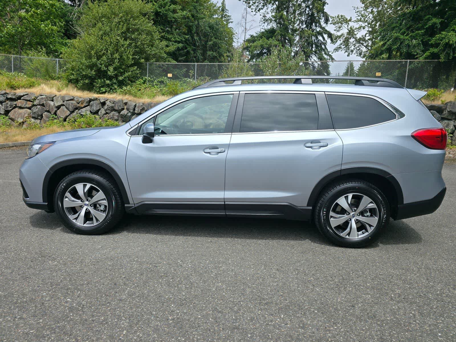 Certified 2022 Subaru Ascent Premium w/ Convenience Package AWD/4WD image 3