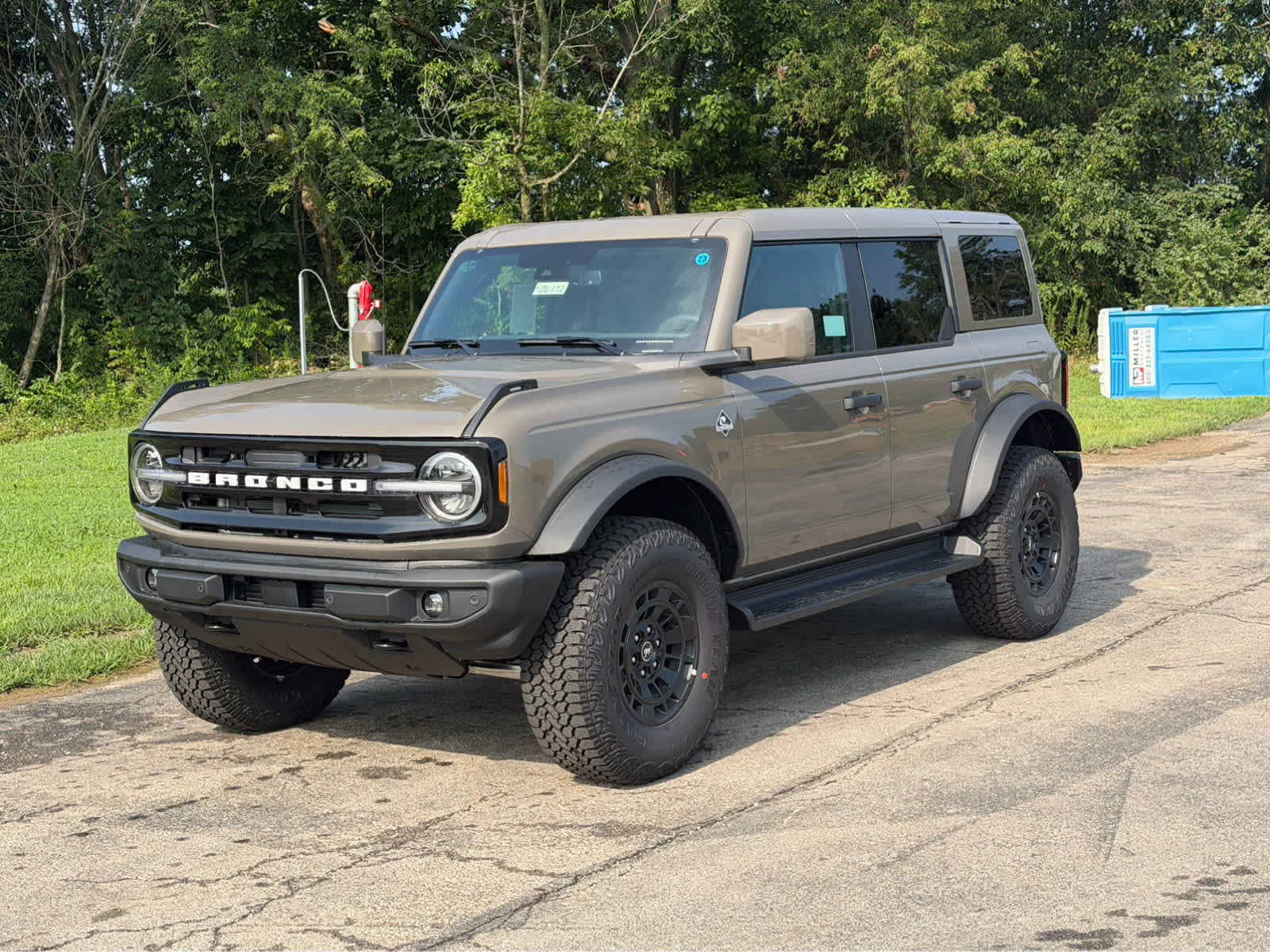 New 2026 Ford Bronco Outer Banks w/ Sasquatch Package