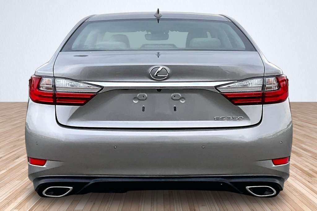 Used 2017 Lexus ES 350 w/ Premium Package FWD image 4