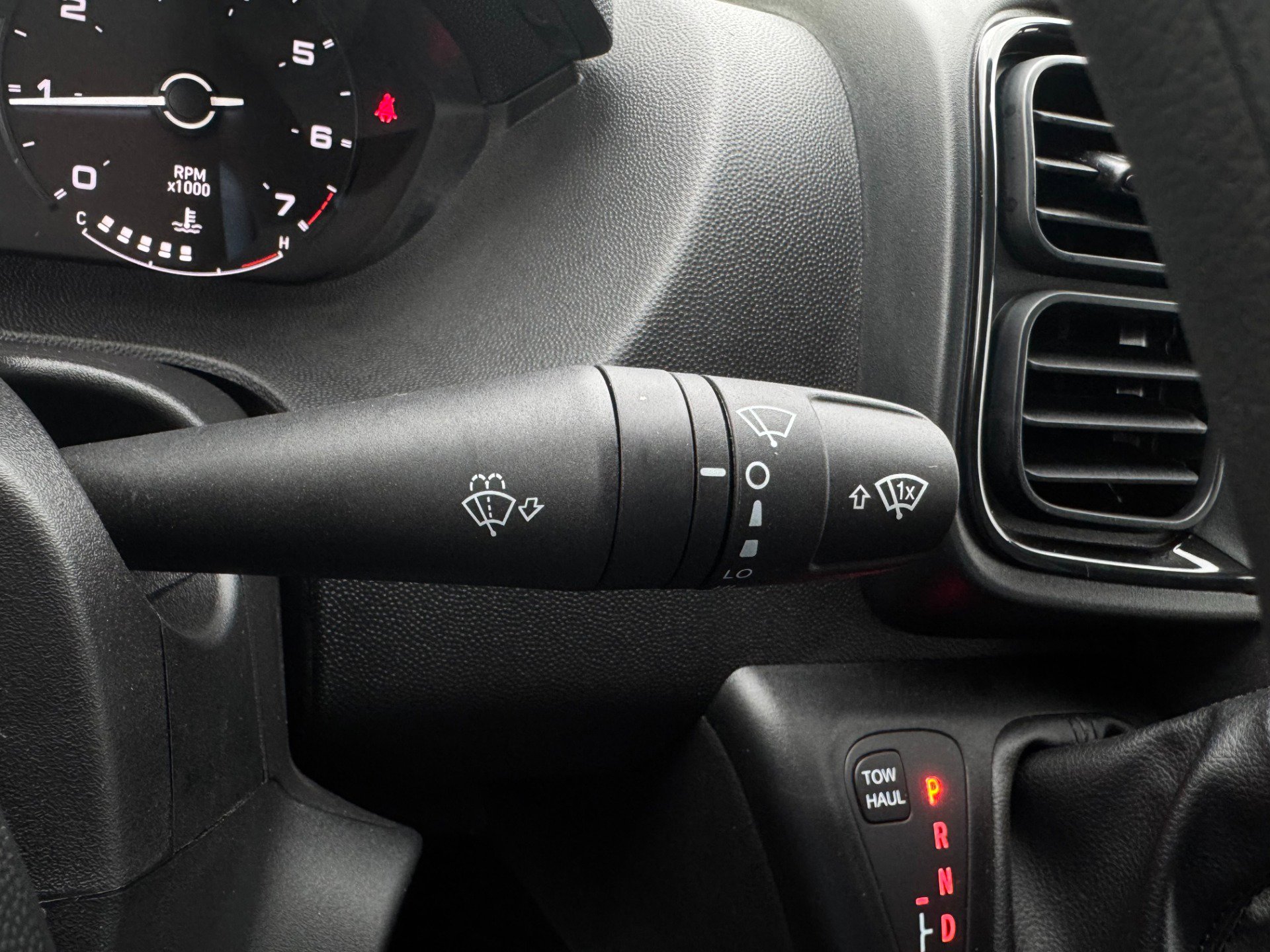 Used 2025 RAM ProMaster 2500 w/ Convenience Group image 39