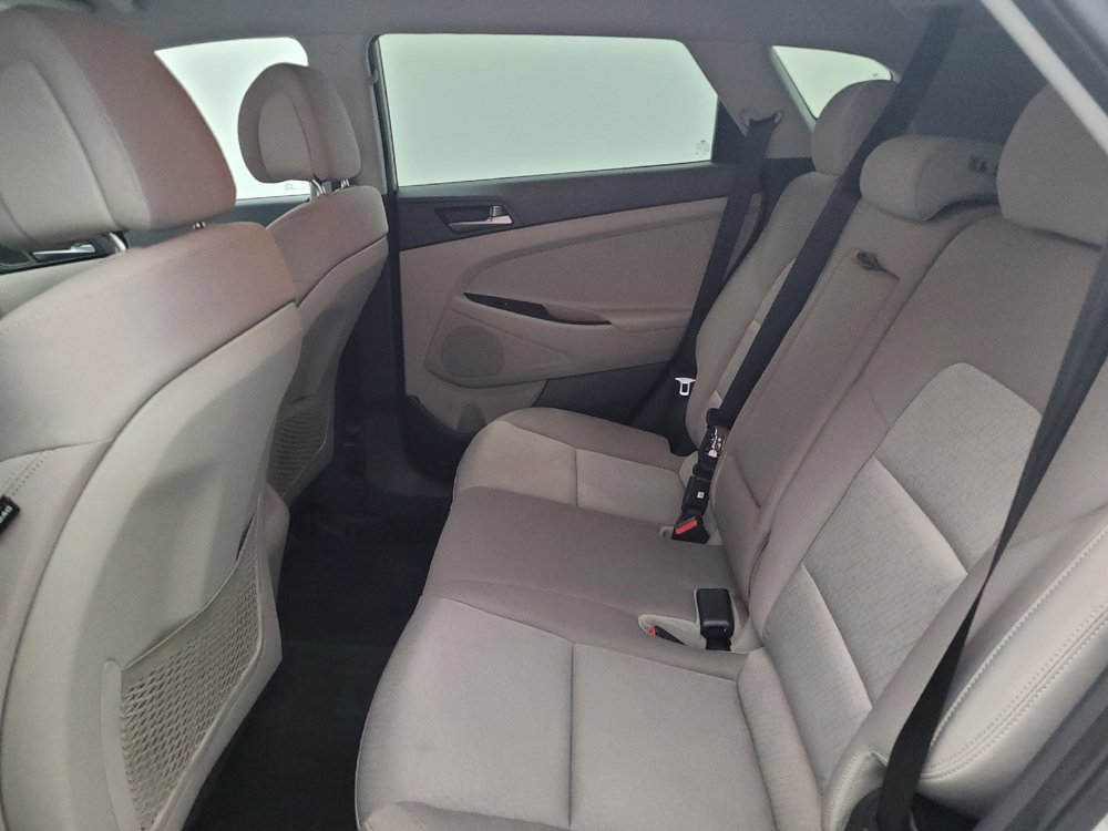 Used 2016 Hyundai Tucson SE w/ Option Group 02 FWD image 18