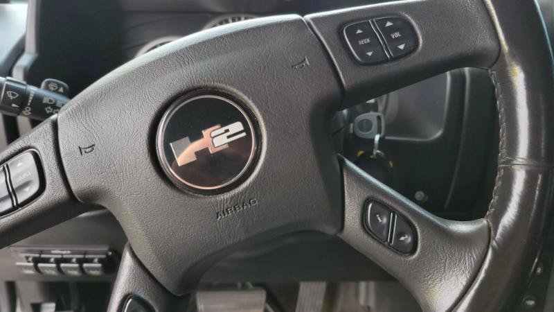 Used 2005 HUMMER H2 SUT w/ Preferred Equipment Group AWD/4WD image 74