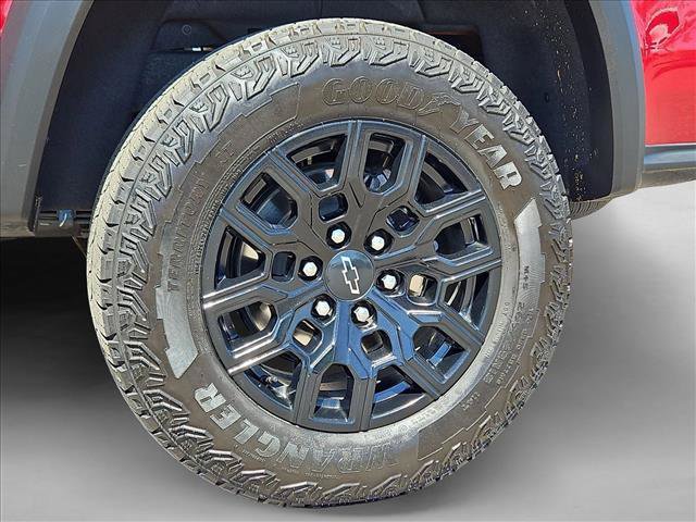 Certified 2024 Chevrolet Colorado Trail Boss w/ Technology Package AWD/4WD image 29