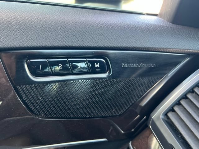 Used 2019 Volvo XC90 T6 Momentum w/ Protection Package Premier AWD/4WD image 22