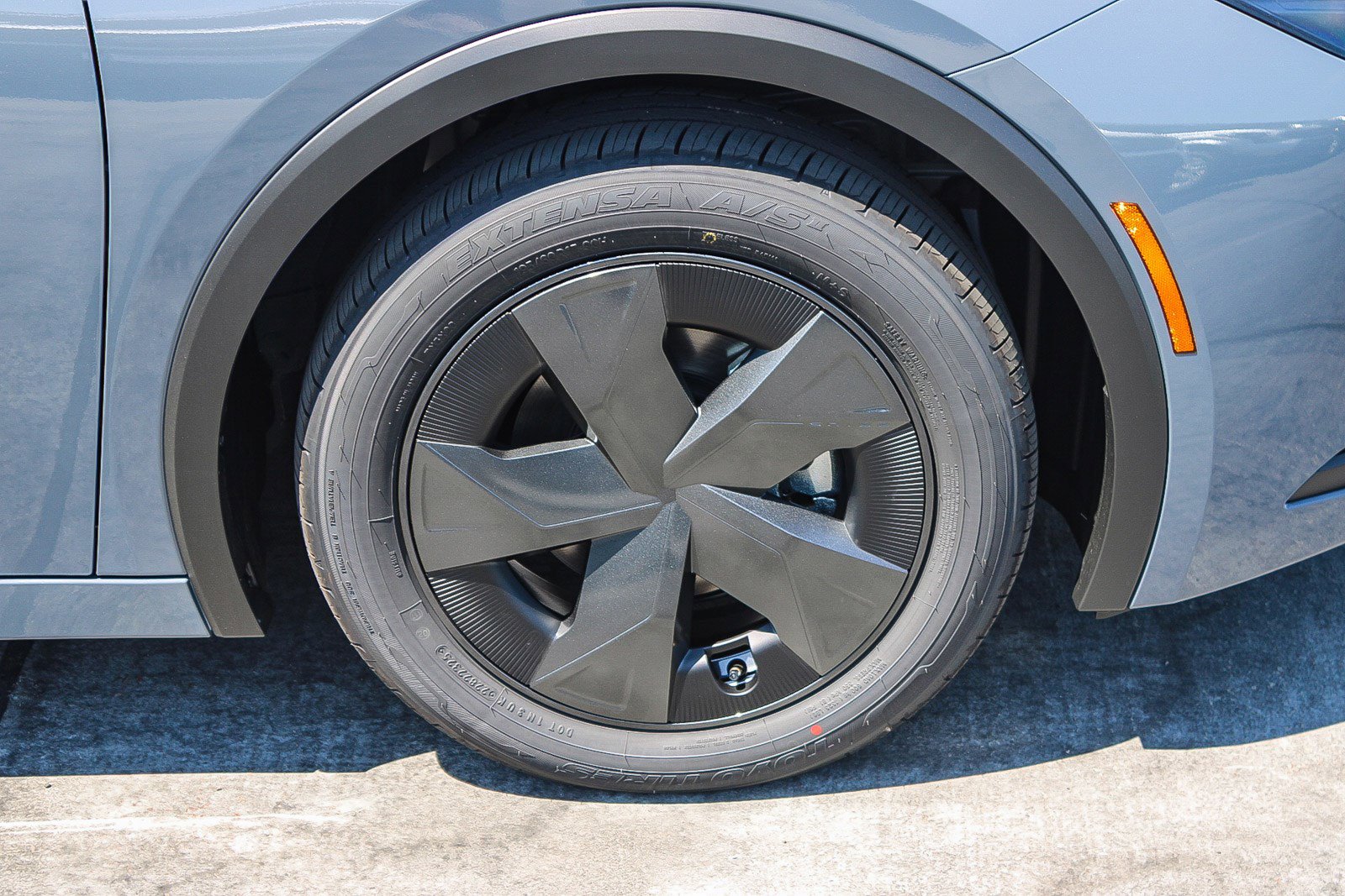 New 2026 Toyota Prius LE FWD image 11