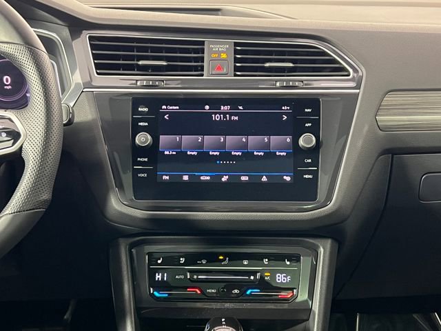 Used 2024 Volkswagen Tiguan SEL R-Line image 33