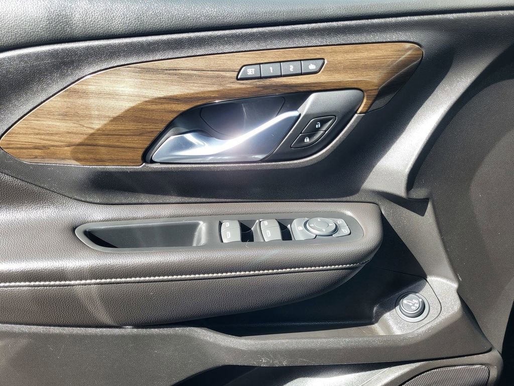 Used 2019 GMC Terrain Denali w/ Advanced Safety Package image 21