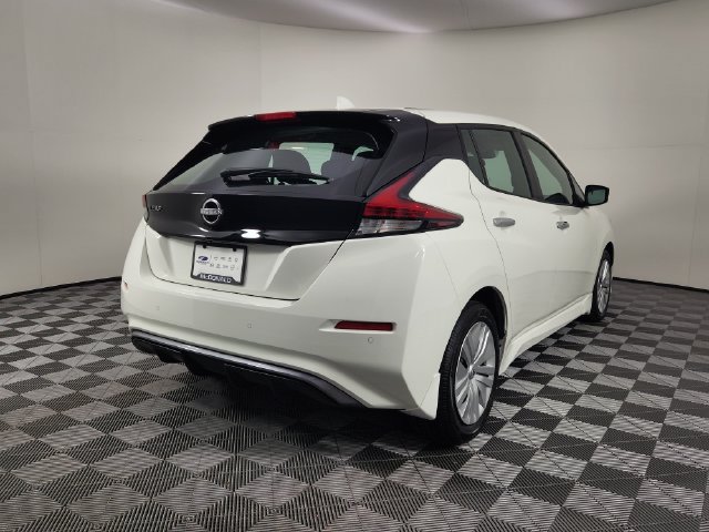 Used 2025 Nissan Leaf S FWD image 5