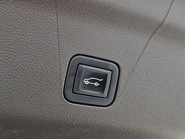 Used 2022 Chevrolet Suburban LT w/ Luxury Package AWD/4WD image 29