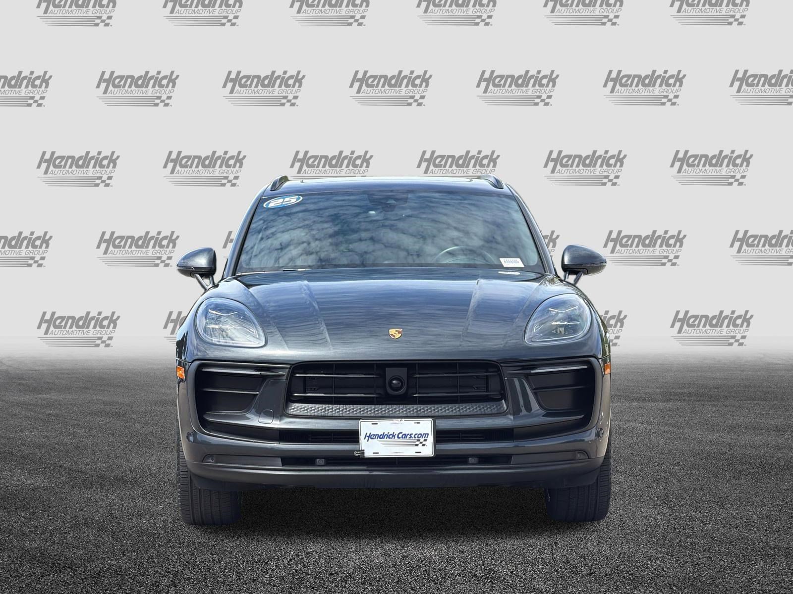 Used 2025 Porsche Macan image 10