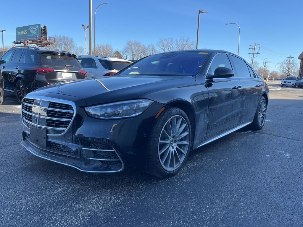 Used 2022 Mercedes-Benz S 580 4MATIC Sedan image 2