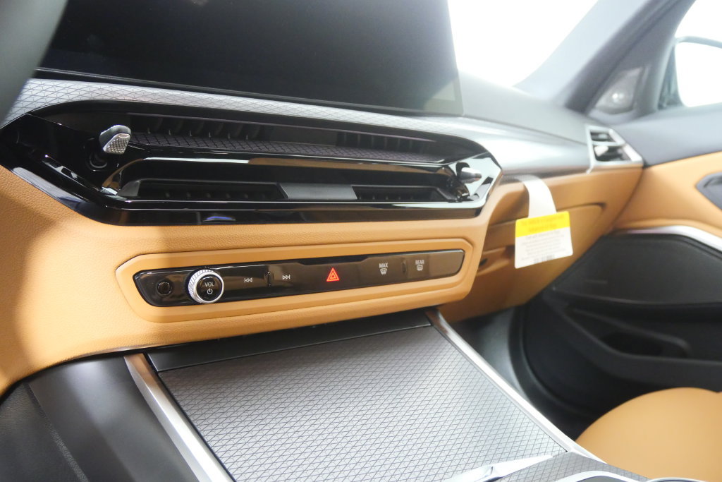 New 2026 BMW 330i Sedan RWD image 21