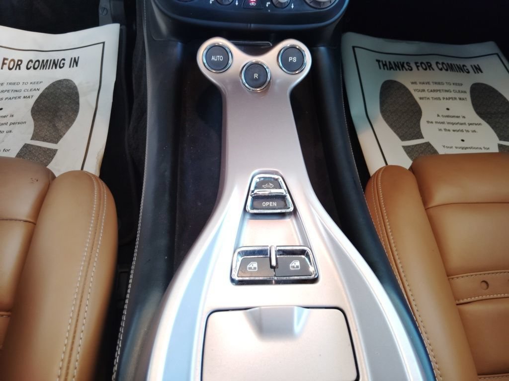 Used 2014 Ferrari California RWD image 19