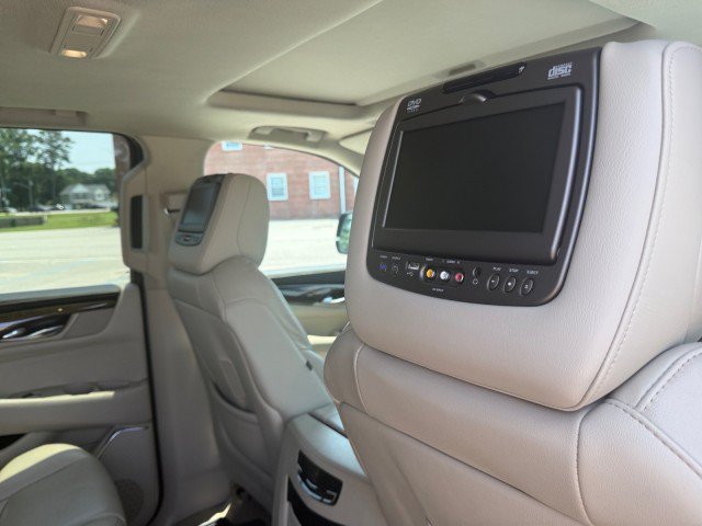 Used 2018 Cadillac Escalade ESV Luxury AWD/4WD image 15