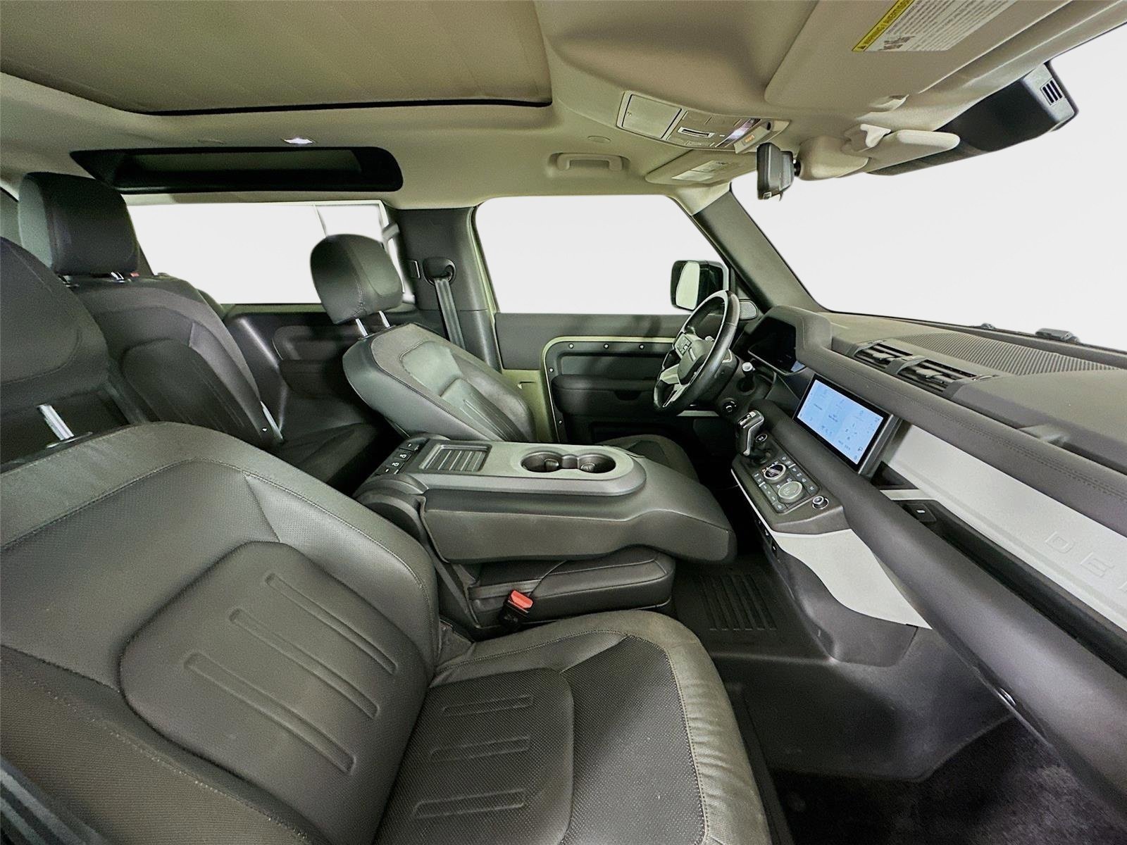 Used 2021 Land Rover Defender 90 First Edition image 40