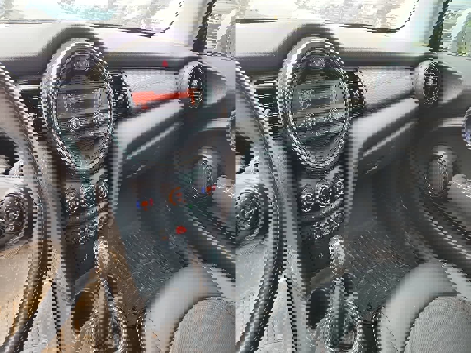 Used 2015 MINI Cooper 2-Door Hardtop image 10