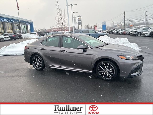 Certified 2024 Toyota Camry SE image 4