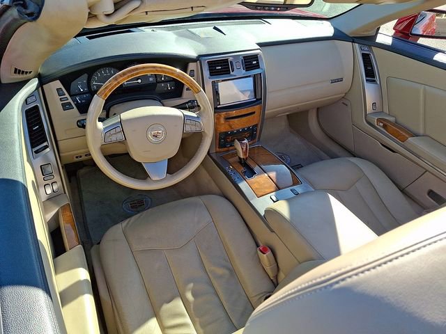 Used 2008 Cadillac XLR image 2