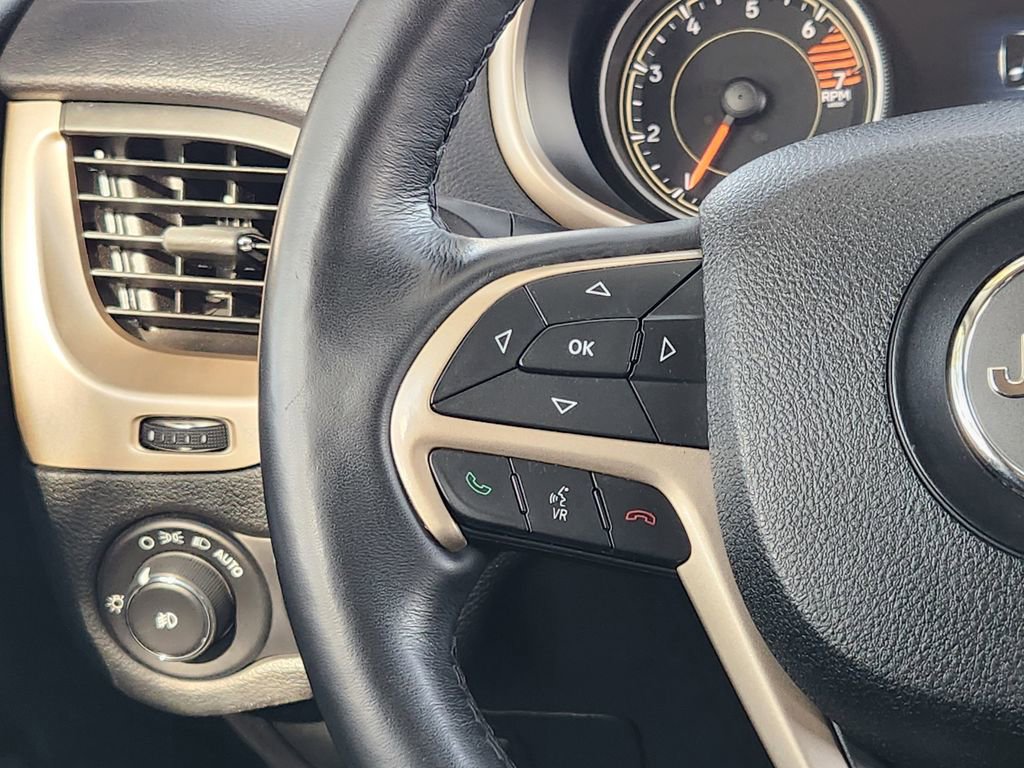 Used 2016 Jeep Cherokee High Altitude image 27