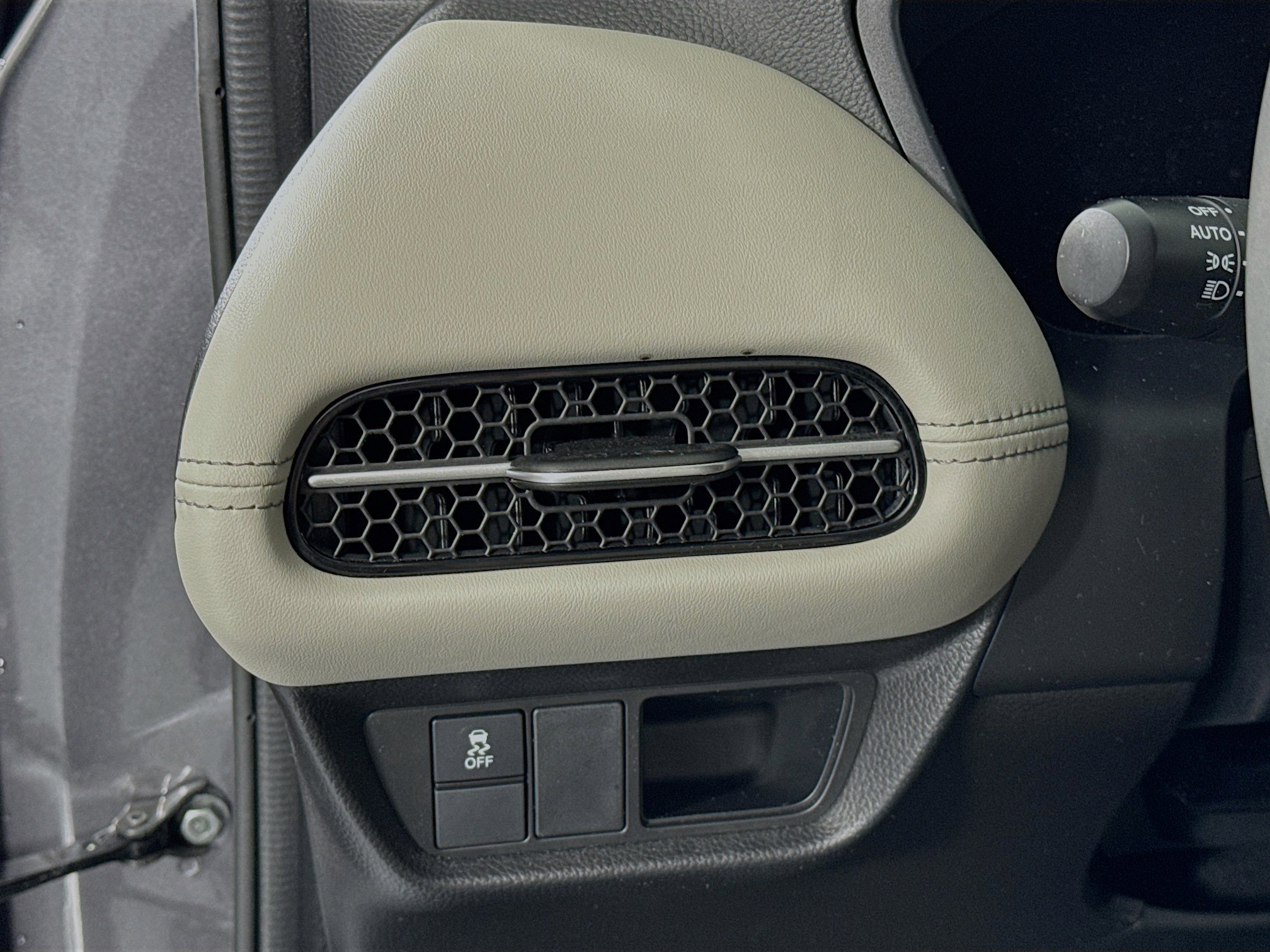 Certified 2024 Honda HR-V EX-L image 10