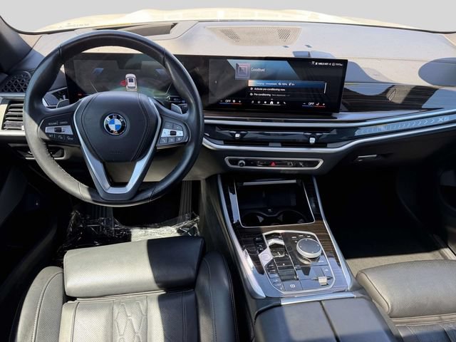 Used 2025 BMW X5 xDrive50e AWD/4WD image 13