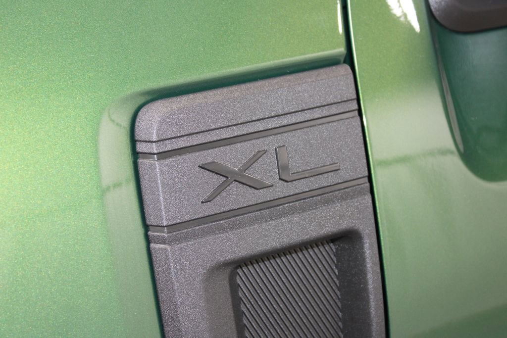 New 2025 Ford Maverick XL image 13