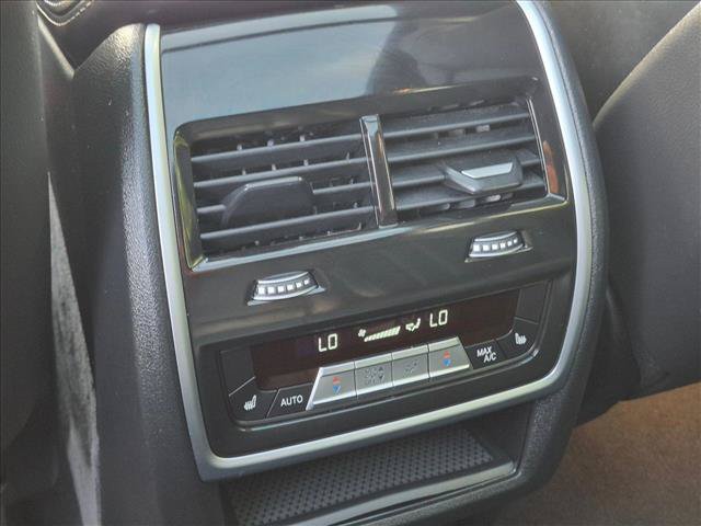 Used 2025 BMW X5 xDrive50e AWD/4WD image 18